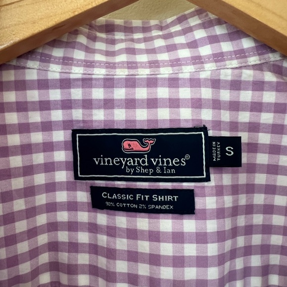 Vineyard Vines Men’s Button Down Shirt - Picture 3 of 4